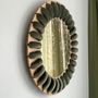 Miroirs - Miroir en velours SUNNY — Cadre sculptural avec cordon en velours fait - PLETOSTUDIO