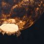 Plafonniers - Grande lampe suspendue Svitylo — Forme de lune sculpturale en fibre de - PLETOSTUDIO
