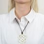 Jewelry - Flower pendant in blond horn - L INDOCHINEUR X RIVÊT