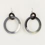 Bijoux - Boucles d'oreilles 1 grand et 1 petit anneaux ronds bords droits, en corne noire de zébu africain - L INDOCHINEUR X RIVÊT