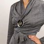 Bijoux - Pendentif damier laiton cerclé en corne noire marbrée - L INDOCHINEUR X RIVÊT