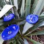 Accessoires de jardinage - Petite fleur ronde en verre de couleur bleu foncé, bleu clair - CARNEOL GLASS