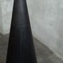 Lampadaires - Lampadaire Vereteno — Base sculpturale en érable carbonisé avec abat-j - PLETOSTUDIO