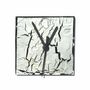 Horloges - Horloge murale en argent craquelé 13x13 cm - CARNEOL GLASS