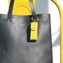 Petite maroquinerie - Amulette Lou – Bijou de sac chic et pratique en cuir - ATELIER BALTUS