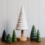Christmas table settings - Scalloped Green Christmas Tree - WE LOVE SEASONS