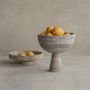 Plats et saladiers - SILVER TRAVERTINE PEDESTAL BOWL XL - KIWANO CONCEPT