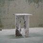 Tables basses - 'BOND' SIDE TABLE - CALACATTA MARBLE - KIWANO CONCEPT