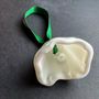 Other Christmas decorations - Large white glass bell on elegant ribbon hanger - CARNEOL GLASS