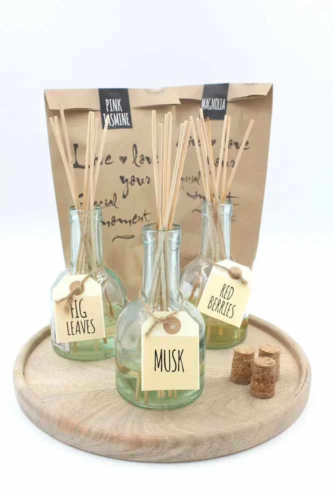 Diffuseurs de parfums - Bougie en verre recyclé de style vintage et diffuseurs à roseaux - WAX DESIGN - BARCELONA