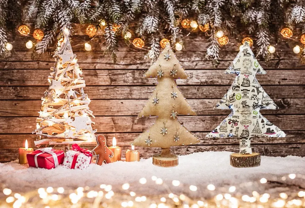 Décorations pour tables de Noël - Sapin de noël lumineux toile de jute avec sujets - MX HOME