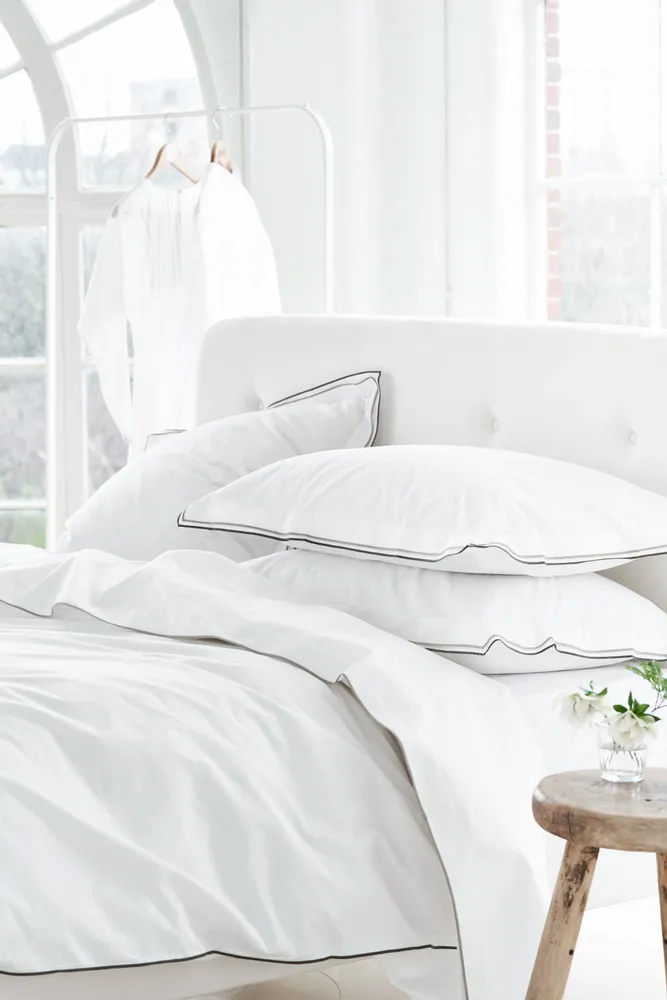Linge de lit - Parure de lit unie en percale de coton, ASTOR - DESIGNERS GUILD