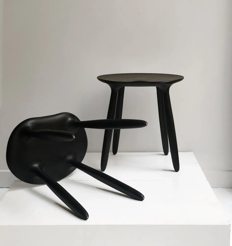 Stools for hospitalities & contracts - Stained Ash Daiku Stool by Victoria Magniant - VICTORIA MAGNIANT POUR GALERIE V