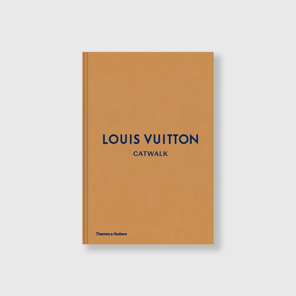 Cosmétiques - Défilé Louis Vuitton | Livre - NEW MAGS