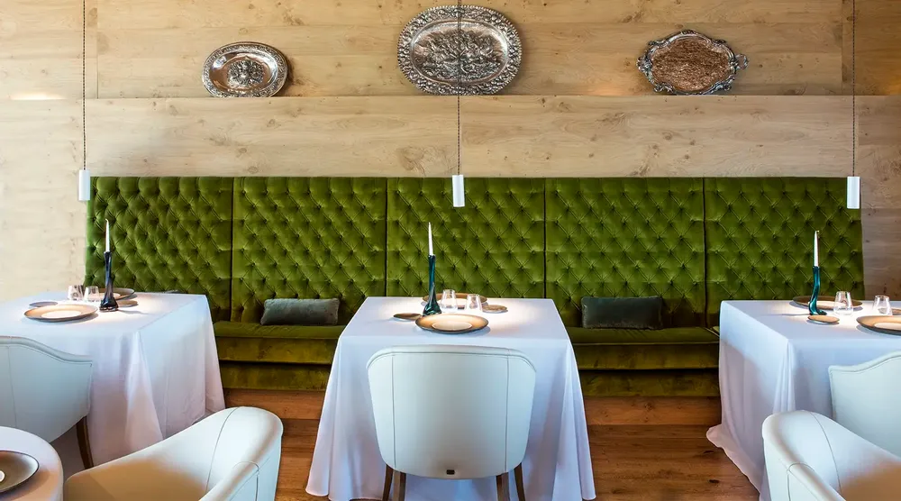 Banquettes pour collectivités - Regento Bench | Banc capitonné - CREARTE COLLECTIONS