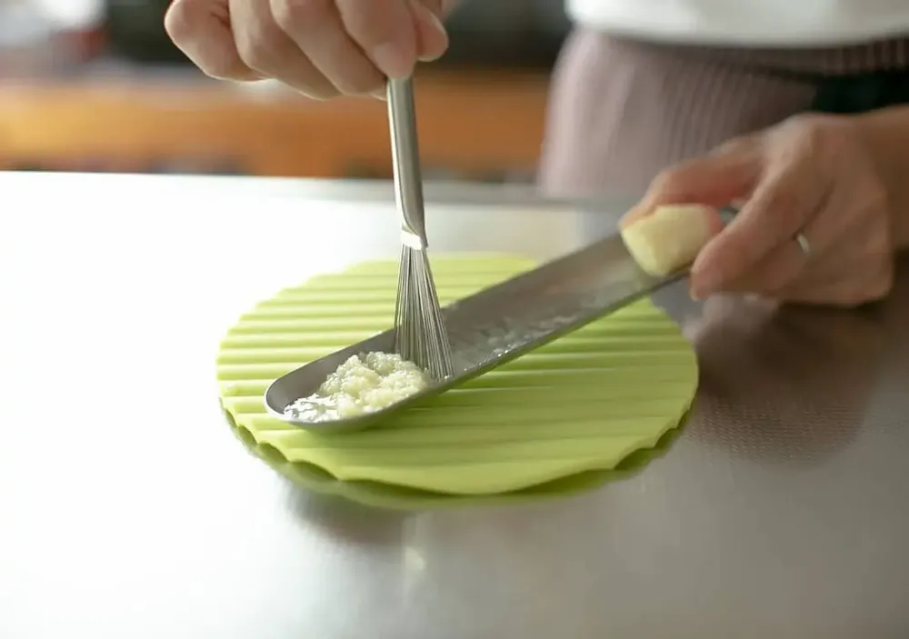 Kitchen utensils - Hake brush for Oros stainless steel graters - EAToco/YOSHIKAWA collection - ABINGPLUS