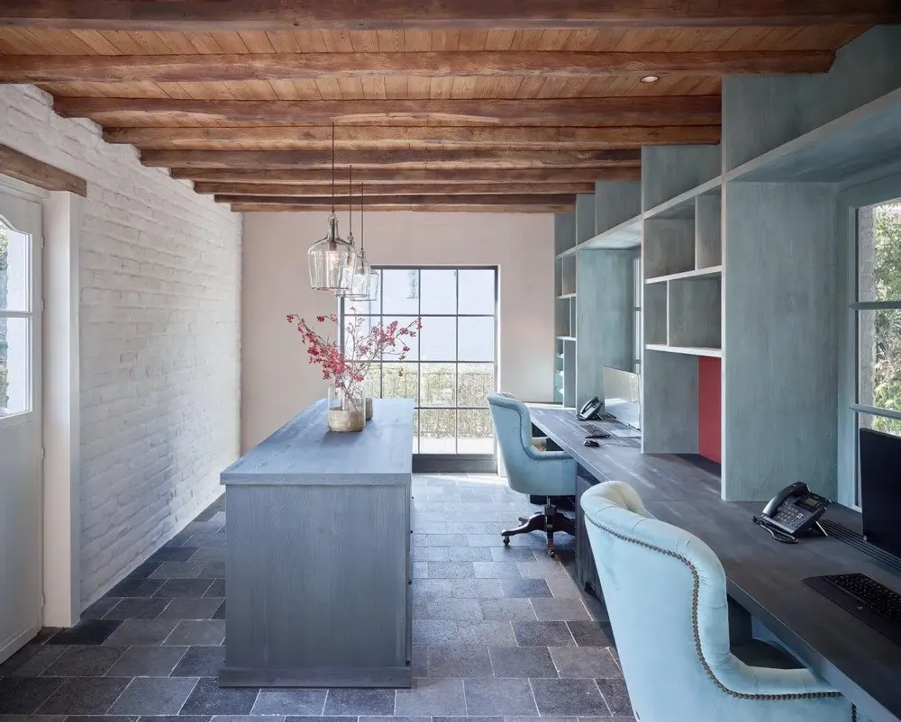 Office seating - Capital Swivel| Upholstered Office chair - CREARTE COLLECTIONS