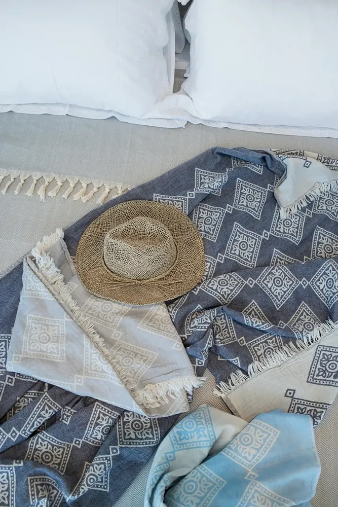 Homewear - Bathrobes, Blankets & Throws - AELIA ANNA