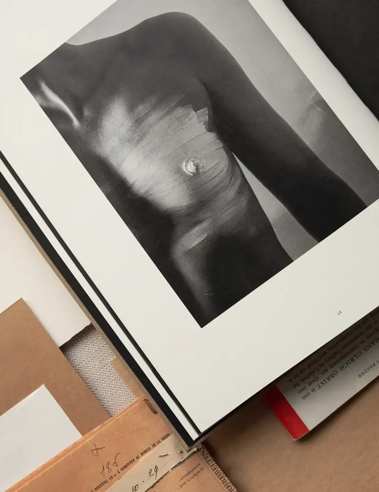 Office desks - The Reinvention of Forms | Book - NEW MAGS