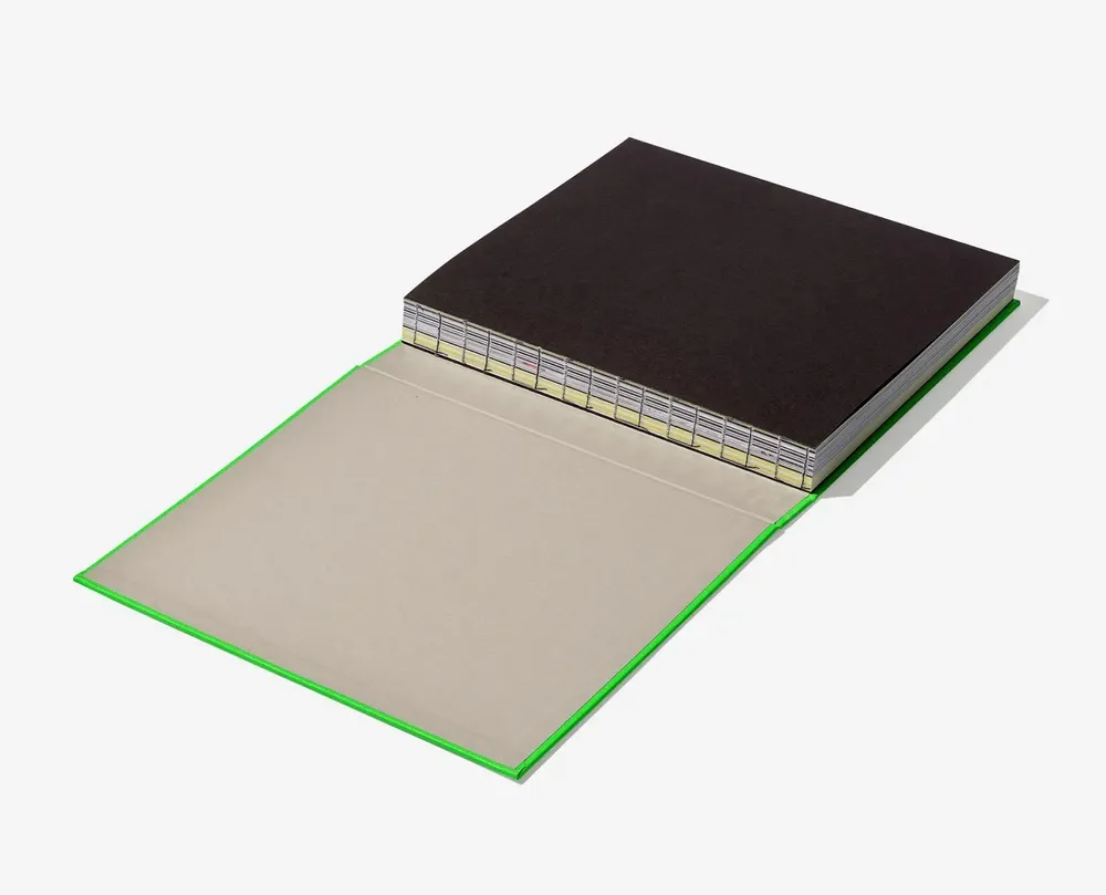 Prêt-à-porter - Virgile Abloh. Nike. ICONES | Livre - NEW MAGS