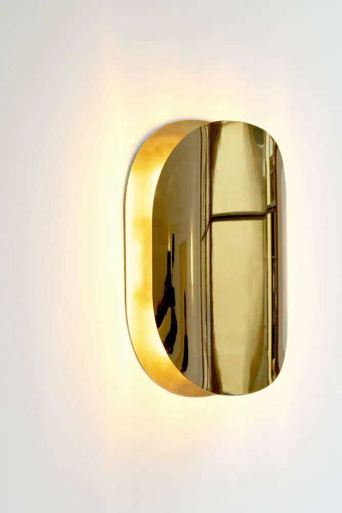 Aménagements pour bureau - Applique Astra en laiton brossé, Patine Blanche, LED 2000k Par Victoria Magniant - VICTORIA MAGNIANT POUR GALERIE V