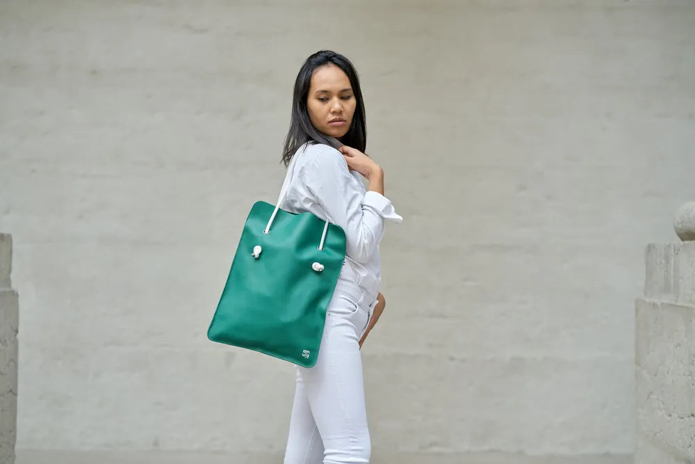 Bags and totes - DIVINE Leather Bag  VERT EMERAUDE- Made in France - AMWA AND CO