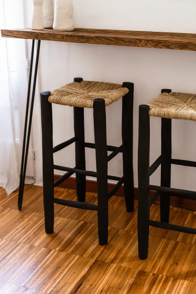 Tabourets - Tabourets hauts en bois – Idéal hôtels, restaurants et cafés - COSYDAR-DECO