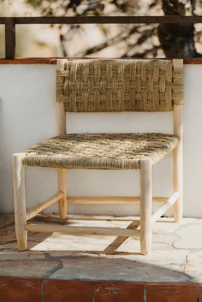 Armchairs - Raw wood armchairs woven with palm leaf. - COSYDAR-DECO