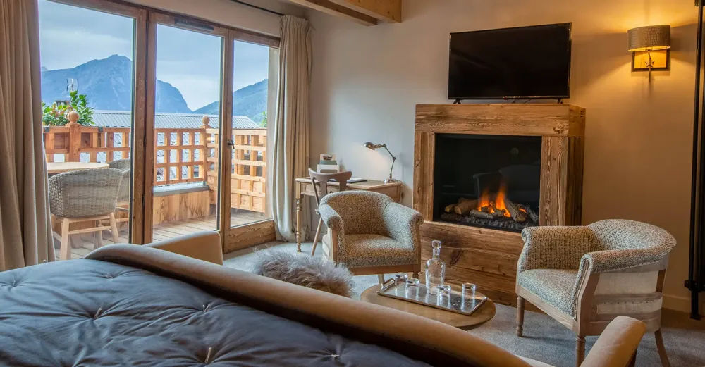 Chaises pour collectivités - Paris Low Essence |Fauteuil et Canapé - CREARTE COLLECTIONS