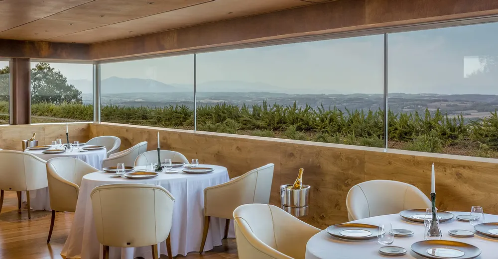 Chairs for hospitalities & contracts - Dor Chair Origins |Chair and Swivel Chair - CREARTE COLLECTIONS