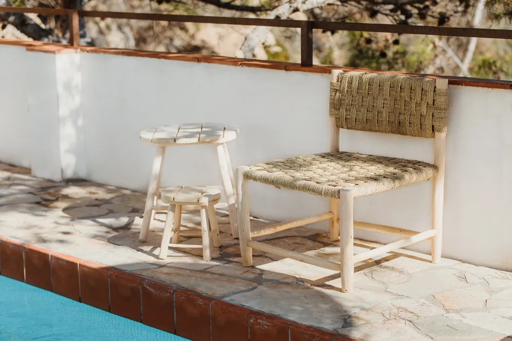 Armchairs - Raw wood armchairs woven with palm leaf. - COSYDAR-DECO