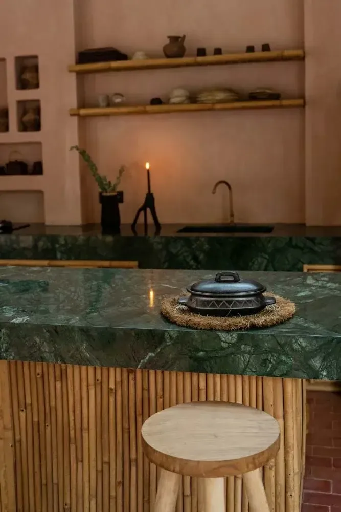 Plats et saladiers - Le Pot Ovale Brûlé avec Motif et Poignées Latérales - Noir - BAZAR BIZAR LIVING