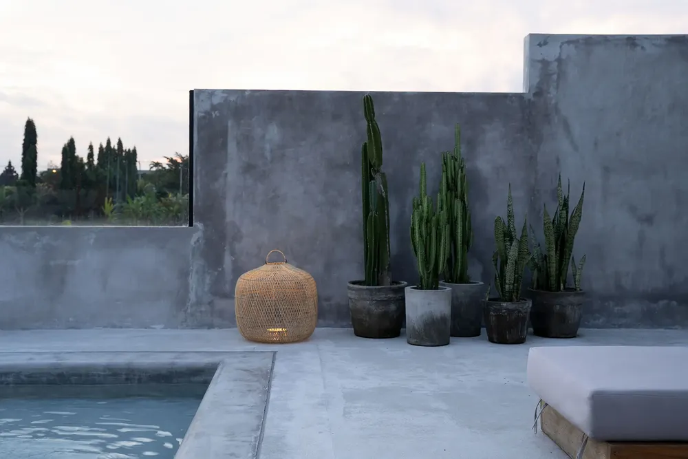 Floor lamps - The Batu Bolong Pendant - Natural - L - BAZAR BIZAR LIVING