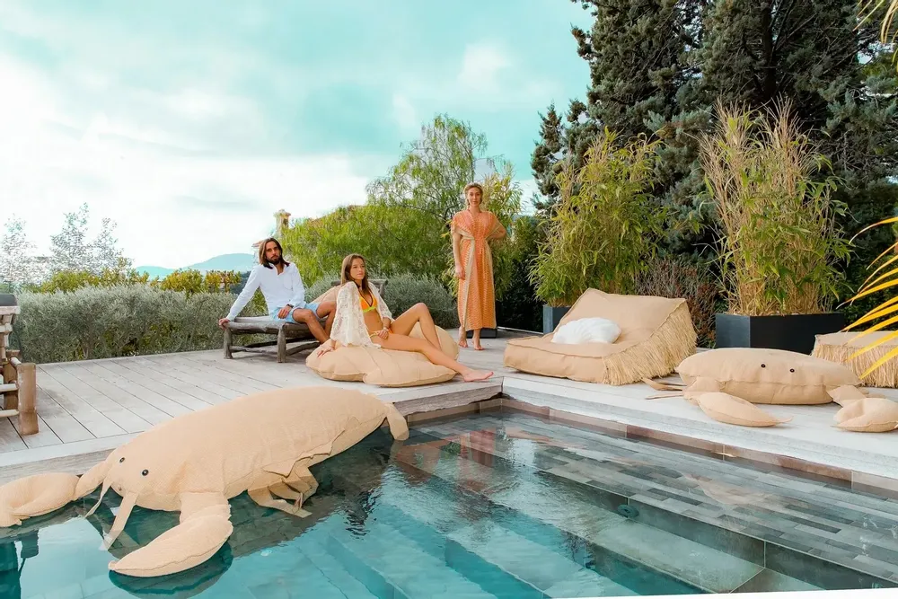 Poufs - Pouf XL flottant homard effet raphia - MX HOME