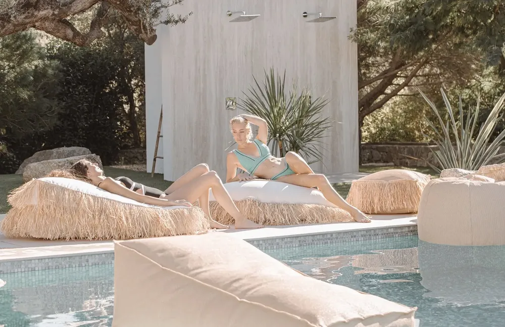 Deck chairs - White sun lounger with raffia fringes - MX HOME