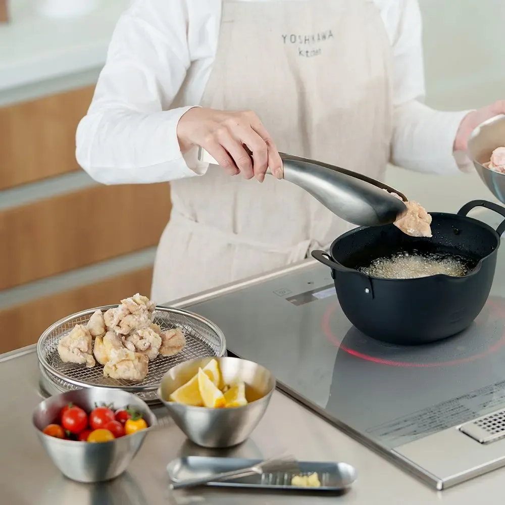 Saucepans  - Japanese black steel frying pot with a spout - Aikata/YOSHIKAWA collection - ABINGPLUS
