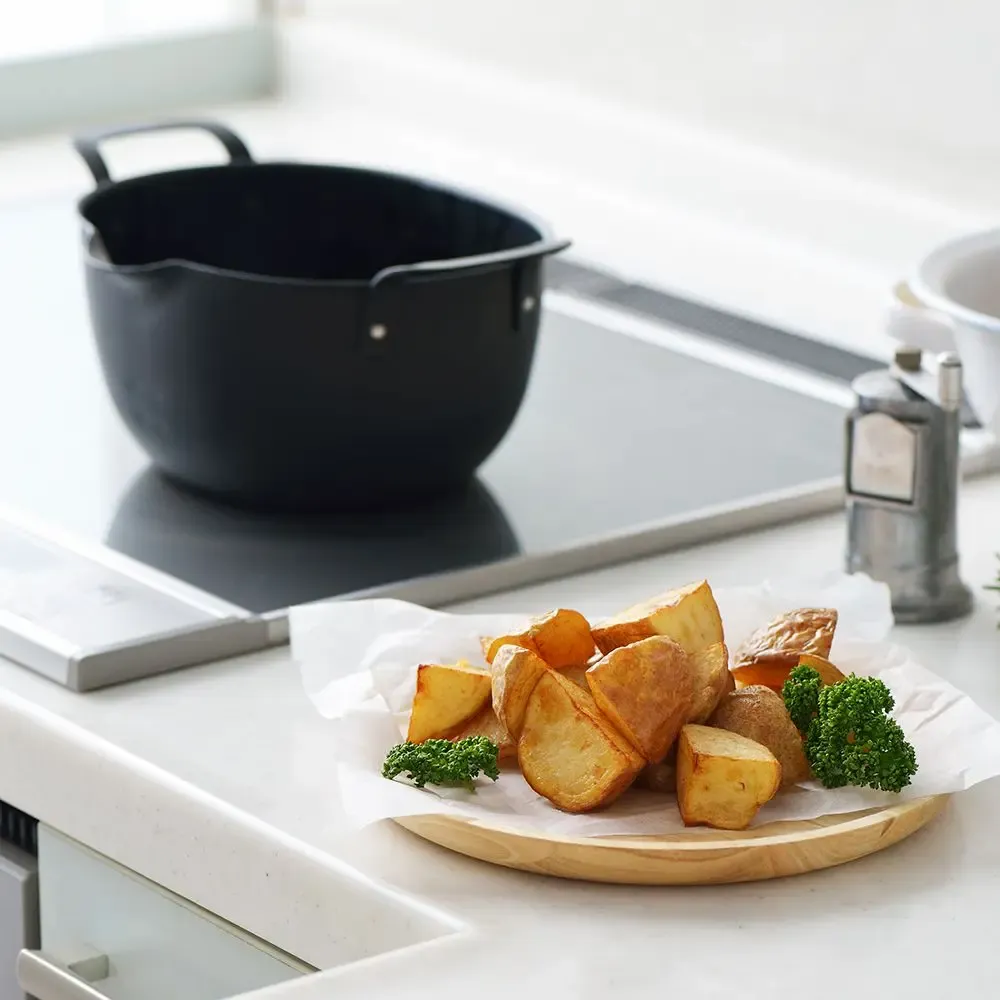 Saucepans  - Japanese black steel frying pot with a spout - Aikata/YOSHIKAWA collection - ABINGPLUS