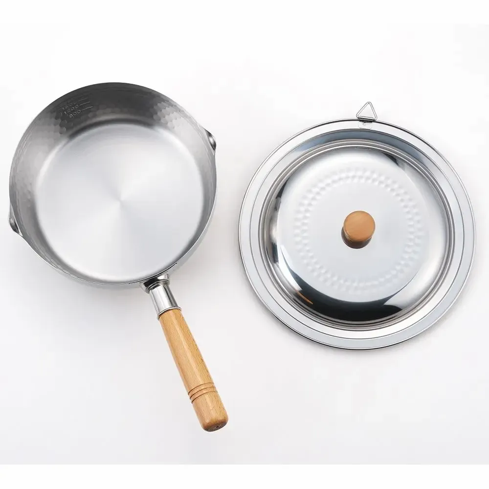 Casseroles - Casserole de 22 cm en acier inoxydable, martelées avec deux becs verseurs - collection Yukihira / YOSHIKAWA - ABINGPLUS