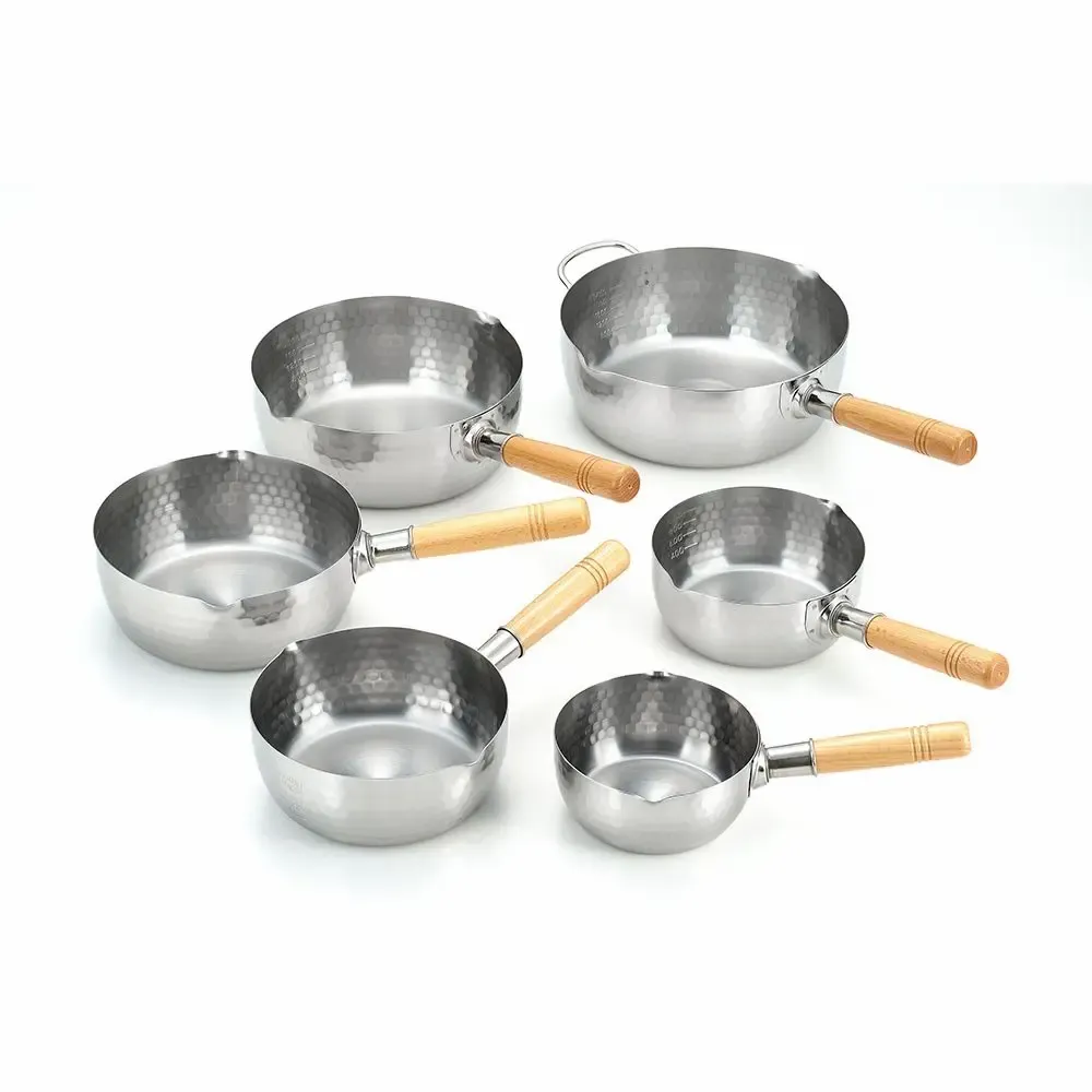 Casseroles - Casserole de 22 cm en acier inoxydable, martelées avec deux becs verseurs - collection Yukihira / YOSHIKAWA - ABINGPLUS