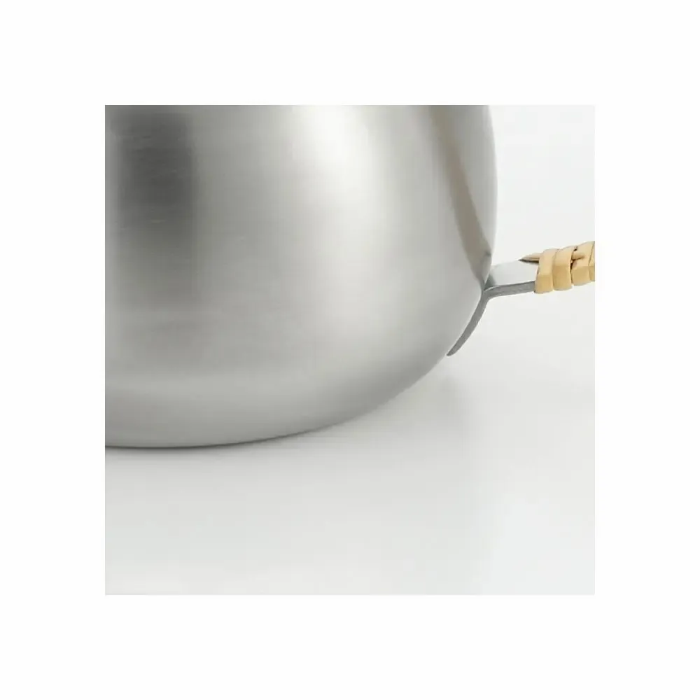 Accessoires thé et café - Théière avec un manche en rotin sur le côté, équipé d’un filtre à l’intérieur en acier inoxydable / YOSHIKAWA - ABINGPLUS