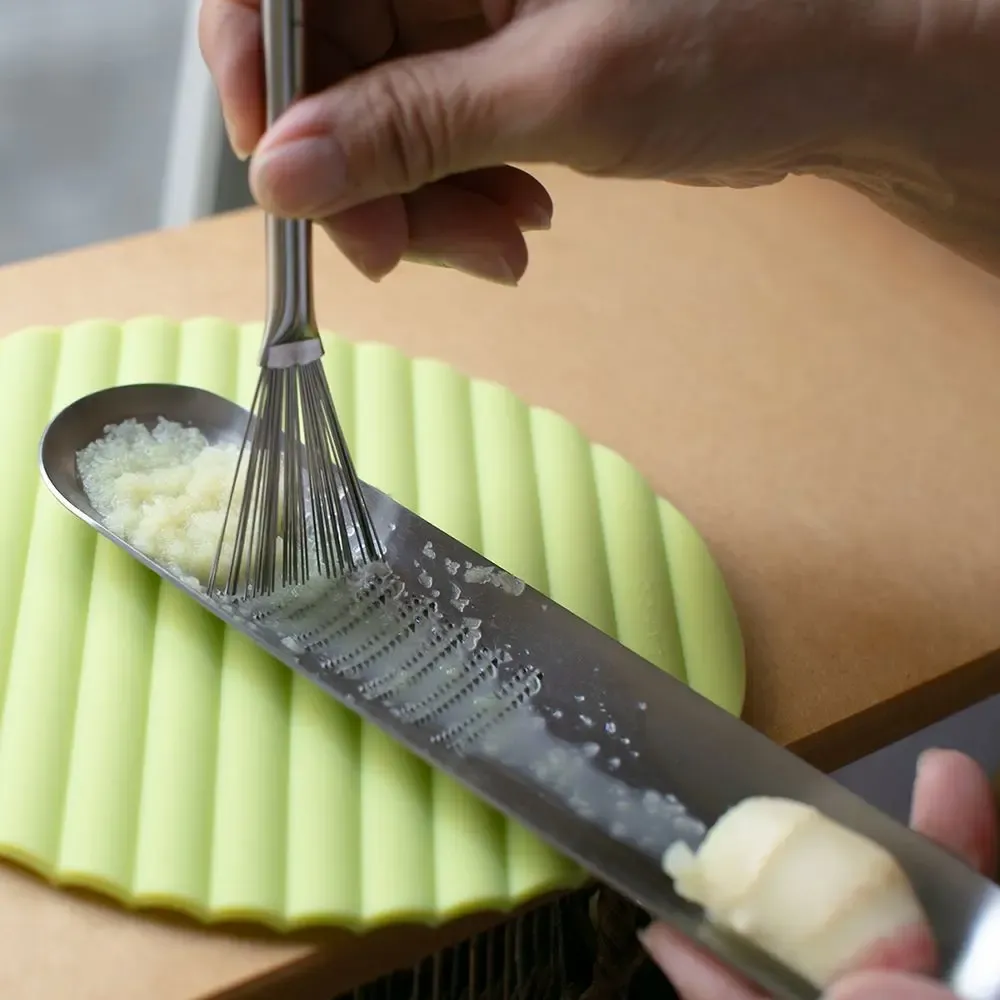 Ustensiles de cuisine - Râpe Oros Grater M en acier inoxydable - collection EAtoCO / YOSHIKAWA - ABINGPLUS