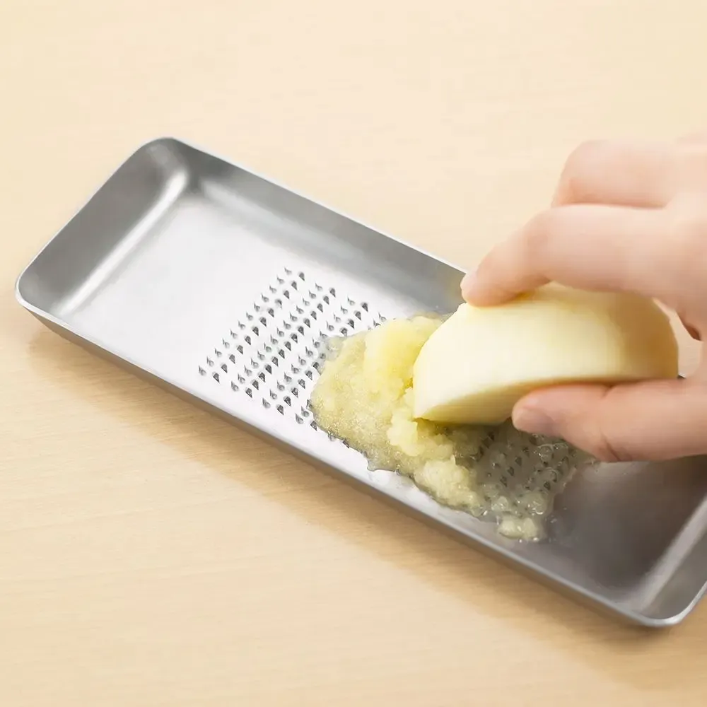 Kitchen utensils - Oros Grater L stainless steel grater - eATOCO/YOSHIKAWA collection - ABINGPLUS