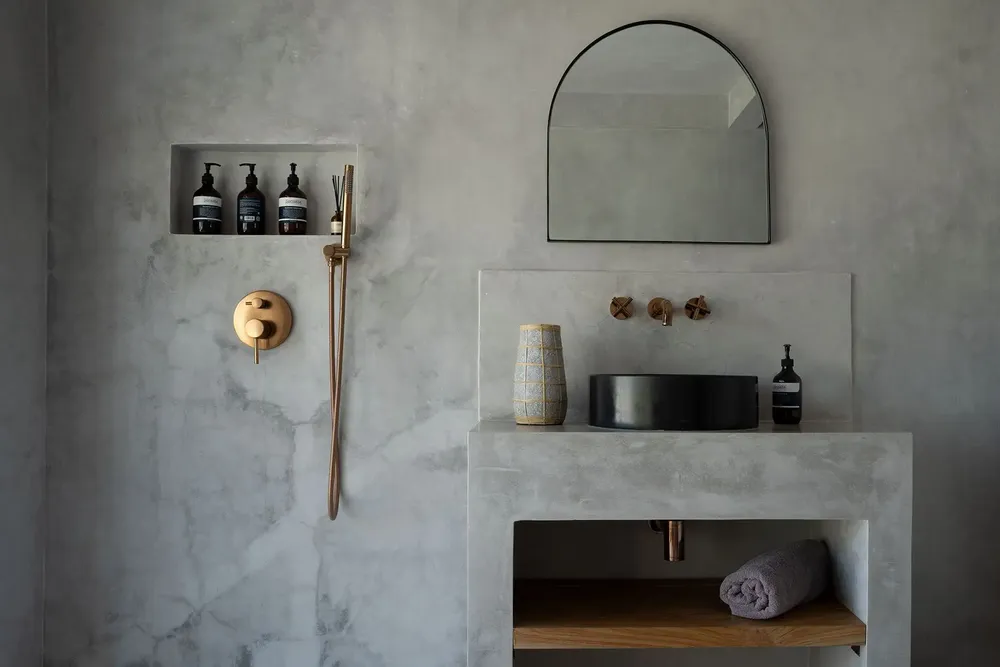 Vases - Vase The Cutie - Béton naturel - L - BAZAR BIZAR LIVING