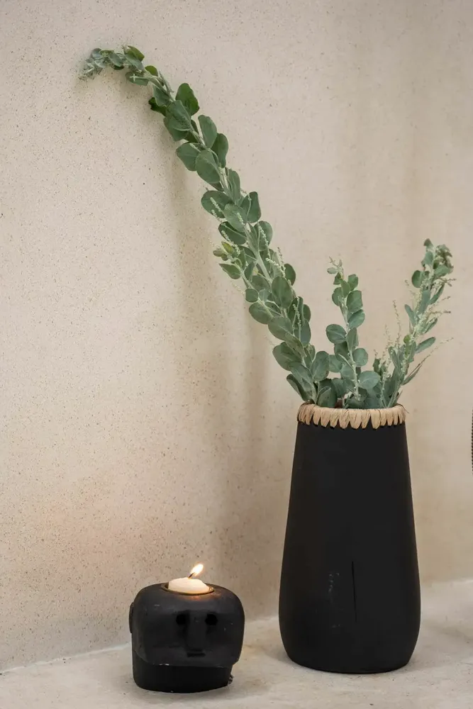 Vases - The Sneaky Vase - Black Natural - M - BAZAR BIZAR LIVING