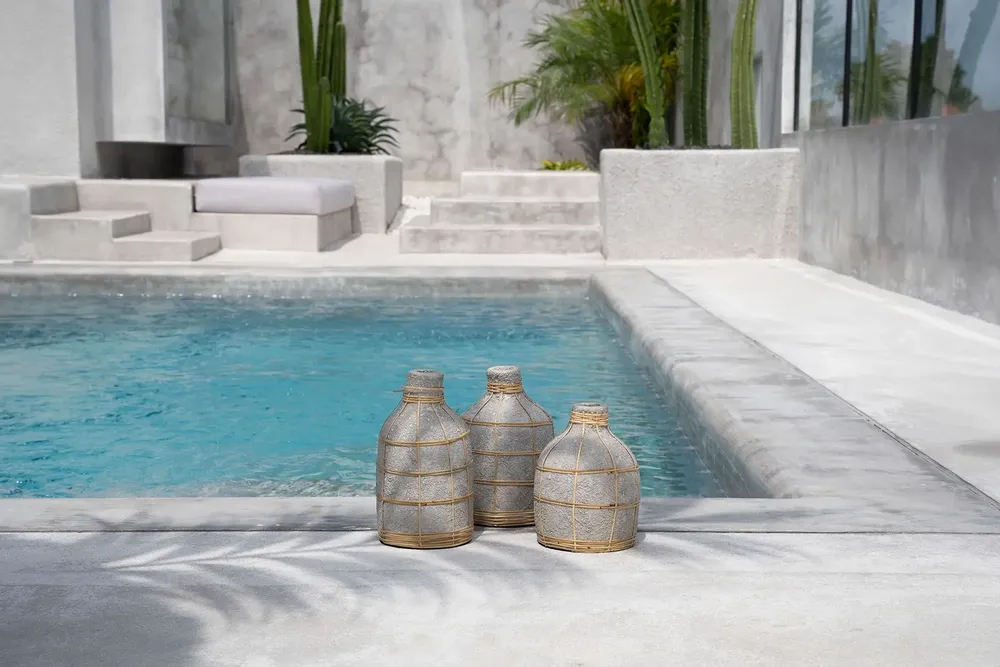 Vases - The Whoopy Vase - Concrete Natural - M - BAZAR BIZAR LIVING