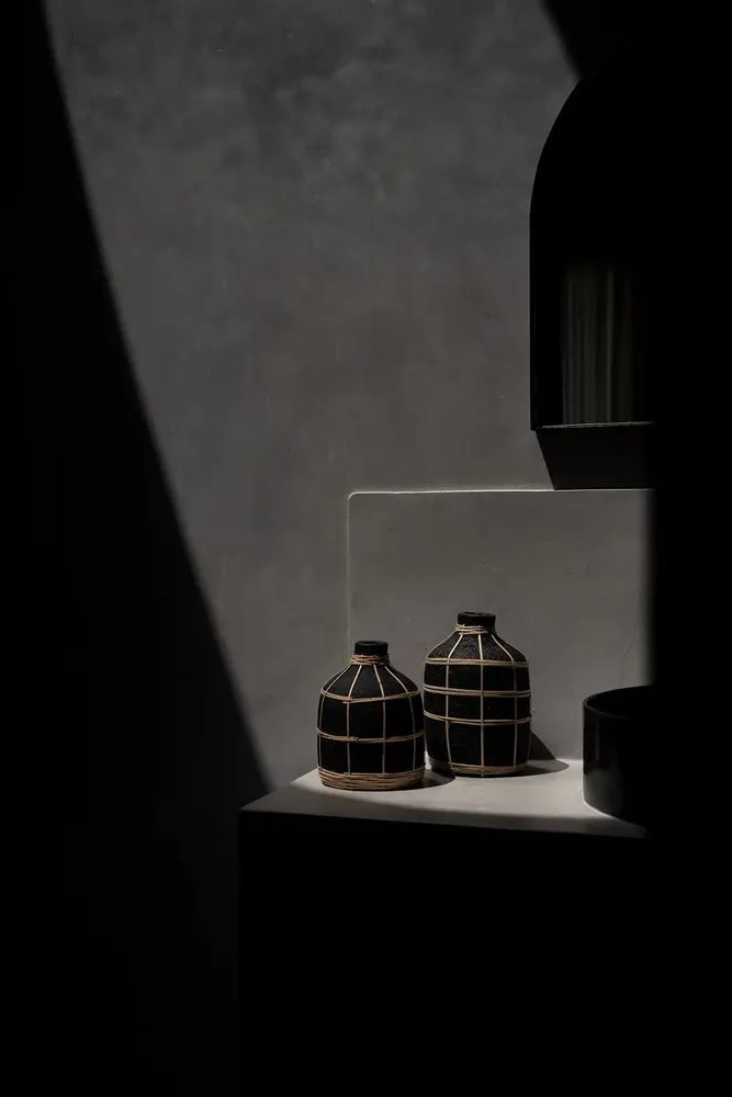 Vases - Le Vase Whoopy - Noir Naturel - M - BAZAR BIZAR LIVING