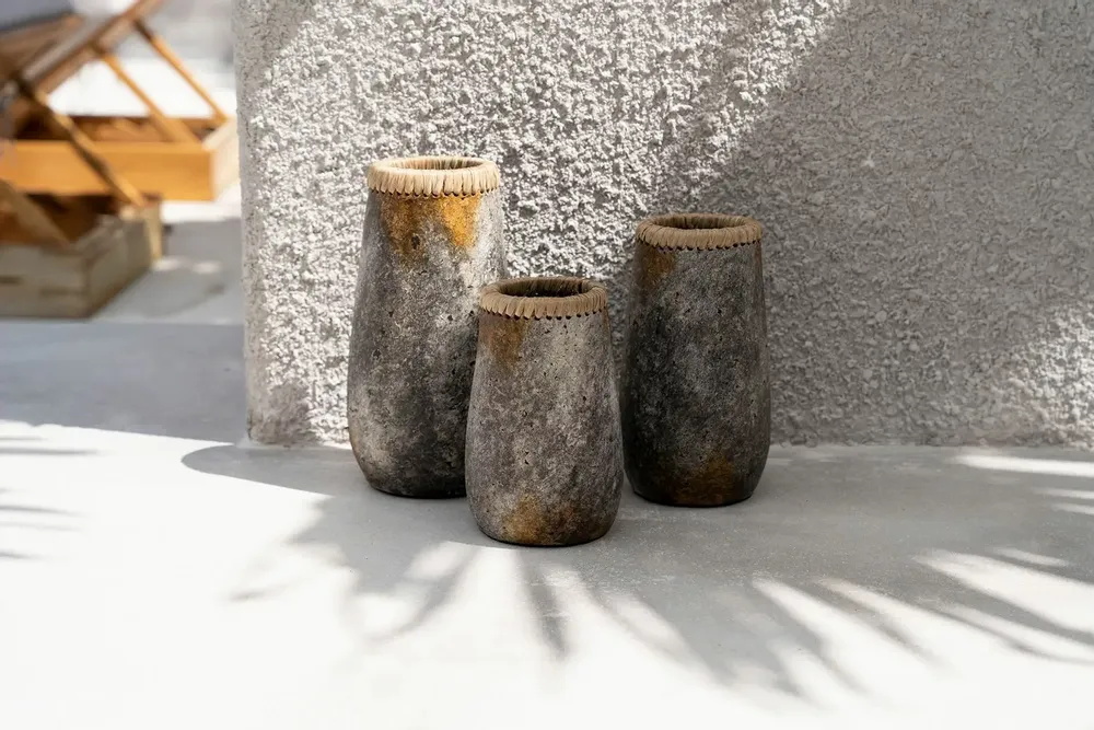 Vases - The Sneaky Vase - Antique Grey - M - BAZAR BIZAR LIVING