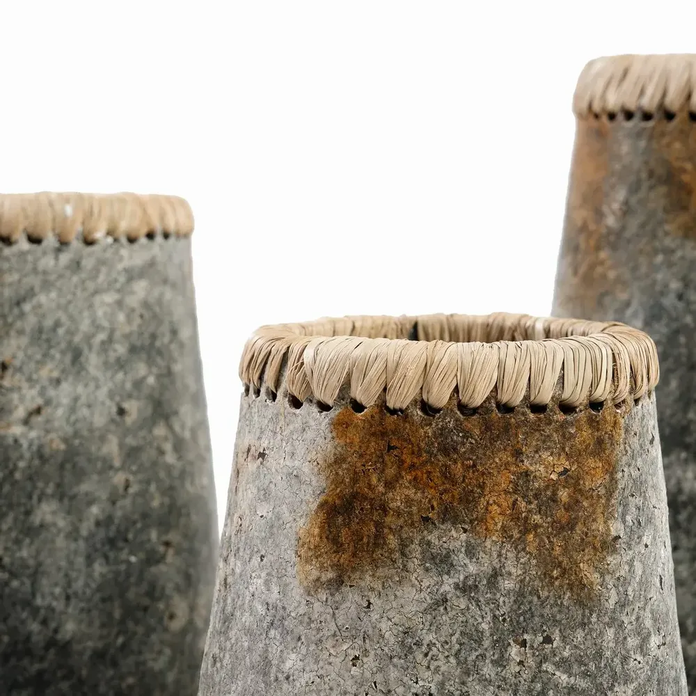 Vases - The Sneaky Vase - Antique Grey - M - BAZAR BIZAR LIVING