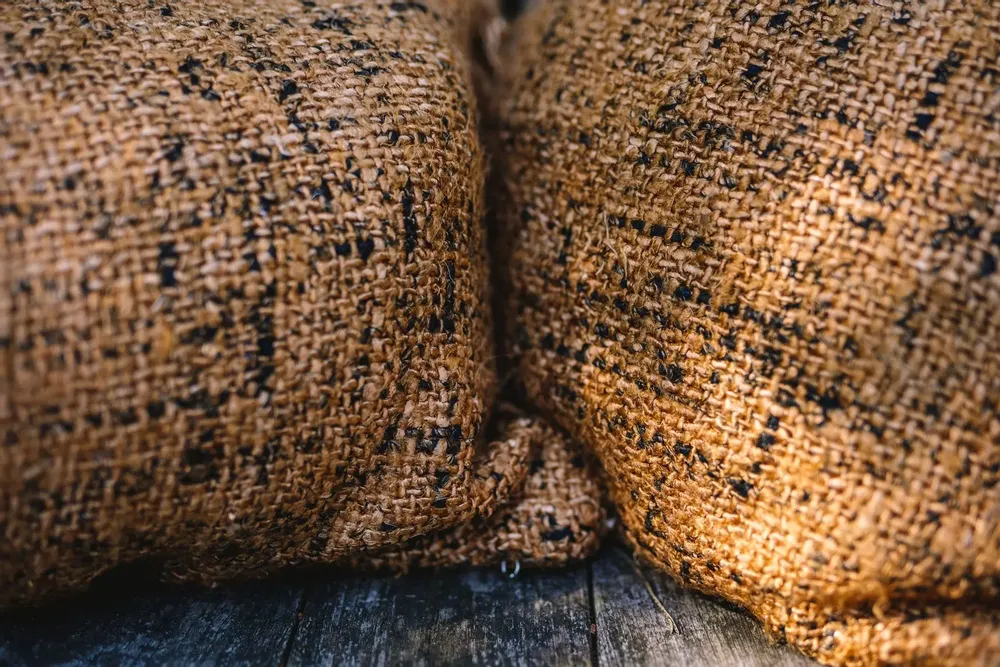 Coussins - La Housse De Coussin Oh My Gee - Cannelle Noire - 60x60 - BAZAR BIZAR LIVING