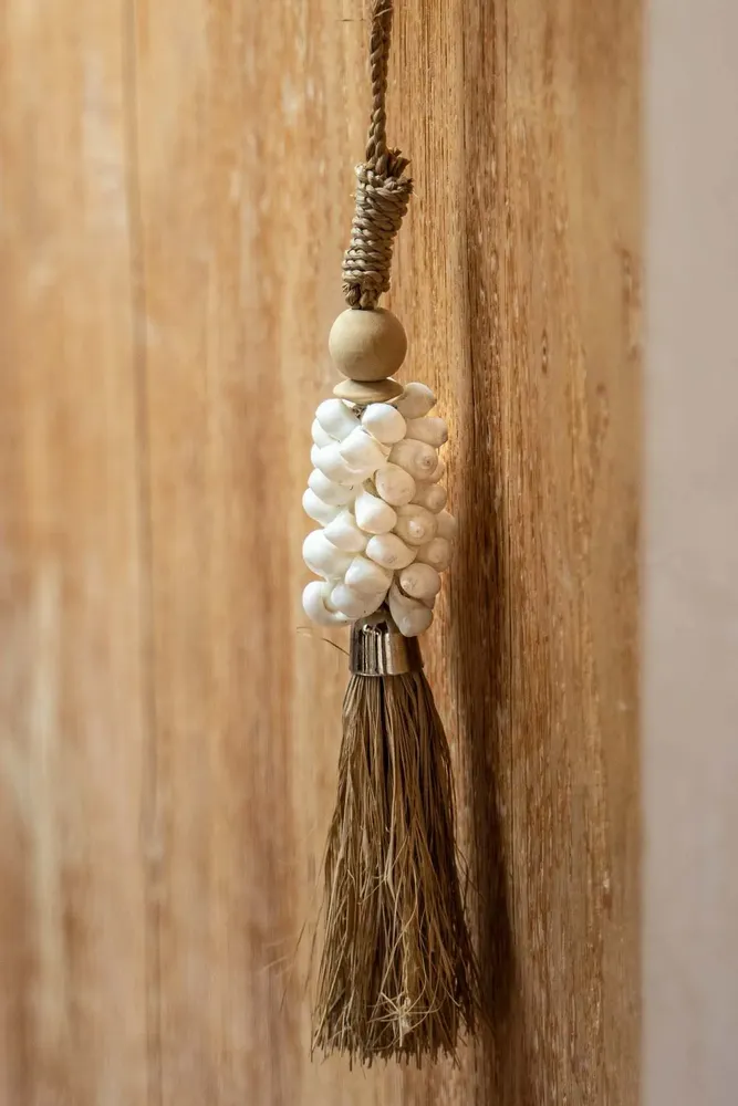 Decorative objects - The Cowrie and Raffia Tassel - Natural - BAZAR BIZAR LIVING